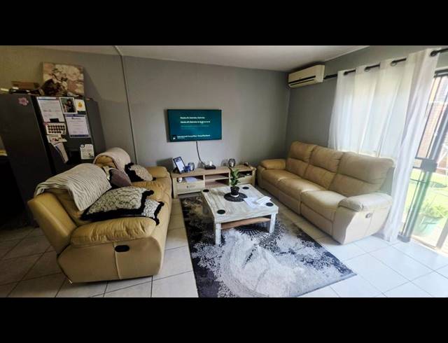 2 BEDROOM TOWNHOUSE FOR SALE IN MONTANA